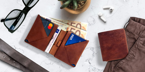 stitch-less vegetable tanned leather classic bifold