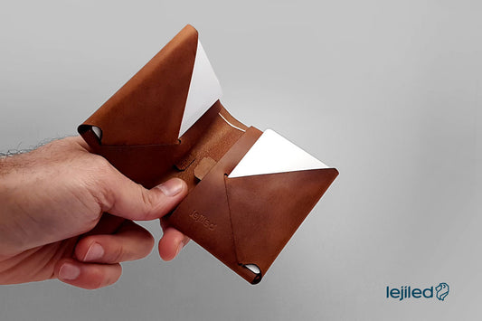 Origami-leather-bifold-wallet_certified-vegetable-tanned-leather-opened